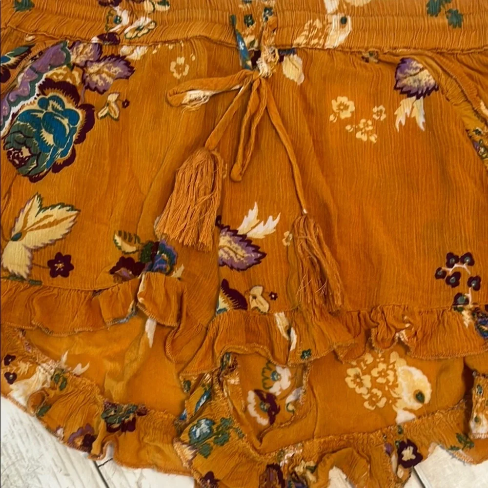 Altar'd State Boho Floral Ruffle Shorts Orange Medium